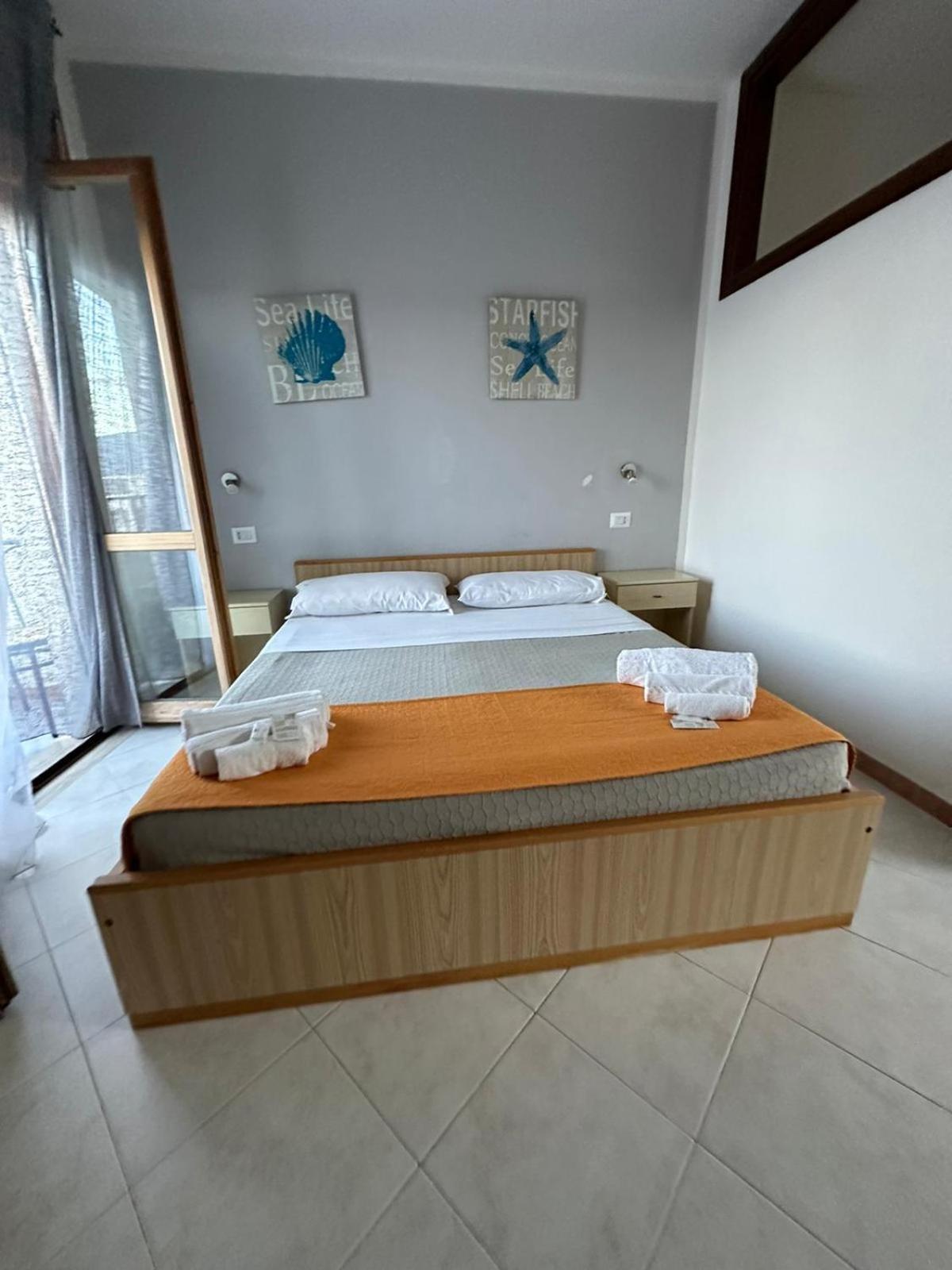 Residence Li Cylentos Hotel Il Villaggio Policastro Scario A 2 Passi Dal Mare Policastro Bussentino Exterior foto