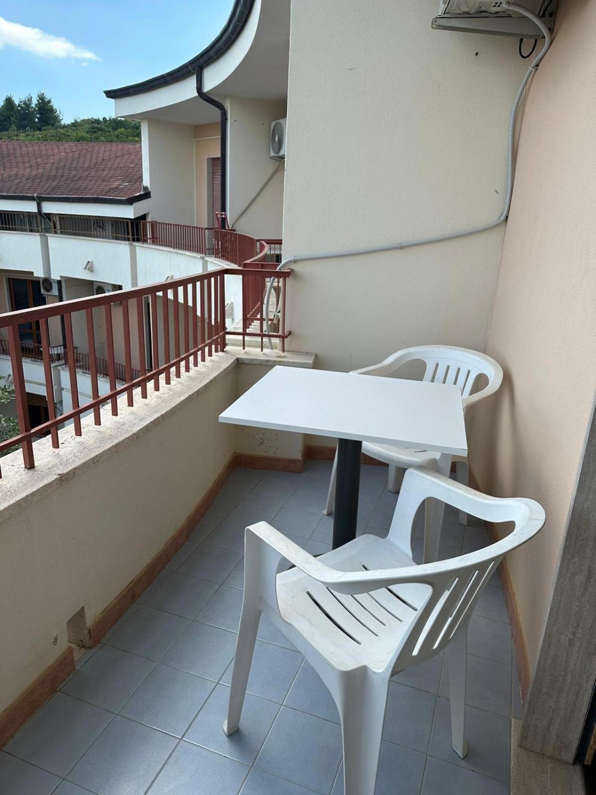 Residence Li Cylentos Hotel Il Villaggio Policastro Scario A 2 Passi Dal Mare Policastro Bussentino Exterior foto